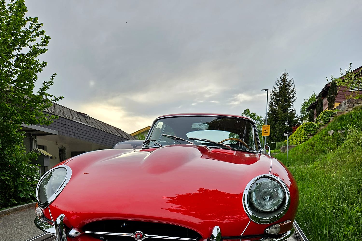 Jaguar E-Type on Under Cover’s exclusive vehicle transport